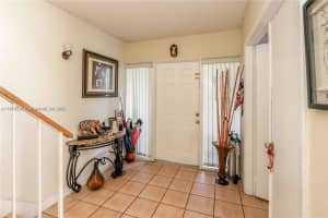 14283 Kendale Lakes Cir, Miami, FL 33183, Sold 01/26/24