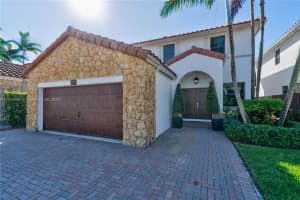 9866 NW 10th St, Miami, FL 33172, Sold 12/20/23