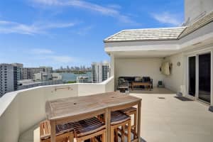 1621 Bay Rd, Miami Beach, FL 33139, Sold 03/12/24