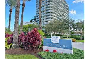 15051 Royal Oaks Ln APT 1003, North Miami, FL 33181, Sold 07/10/24