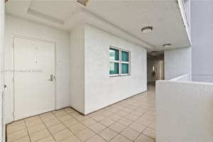 15051 Royal Oaks Ln APT 1003, North Miami, FL 33181, Sold 07/10/24