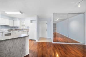 6195 NW 186th St APT 402, Hialeah, FL 33015, Sold 11/29/23