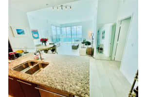 950 Brickell Bay Dr APT 5210, Miami, FL 33131, Sold 04/05/24