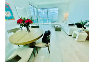 950 Brickell Bay Dr APT 5210, Miami, FL 33131, Sold 04/05/24