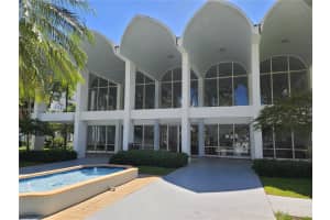 484 NW 165th St a 611, Miami, FL 33169, Sold 04/10/24