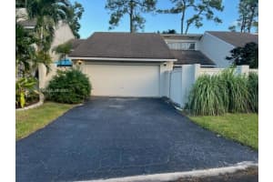 649 Spinnaker Ct, Wellington, FL 33414, Sold 01/25/24