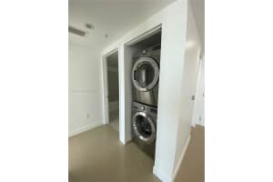 185 SW 7th St APT 4110, Miami, FL 33130, Sold 02/23/24