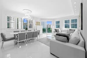 19900 E Country Club Dr APT 720, Aventura, FL 33180, Sold 02/29/24