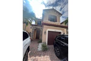 3754 NE 2nd St, Homestead, FL 33033, Sold 12/04/23