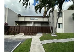 10284 NW 9th St Cir APT 202, Miami, FL 33172, Sold 02/01/24