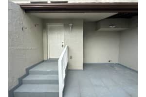 10284 NW 9th St Cir APT 202, Miami, FL 33172, Sold 02/01/24