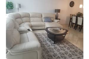 5401 Collins Ave APT 148, Miami Beach, FL 33140, Sold 02/05/24