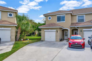 12124 SW 4th St, Pembroke Pines, FL 33025, Sold 12/14/23