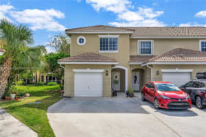 12124 SW 4th St, Pembroke Pines, FL 33025, Sold 12/14/23