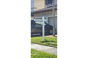 596 SE 33rd Terrace, Homestead, FL 33033, Sold 03/11/24