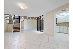 8633 SW 79th Pl, Miami, FL 33143, Sold 12/14/23