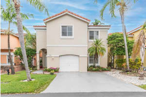 1751 E Trafalgar Cir, Hollywood, FL 33020, Sold 12/12/23