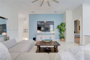 7580 SE Autumn Ln, Hobe Sound, FL 33455, Sold 12/28/23