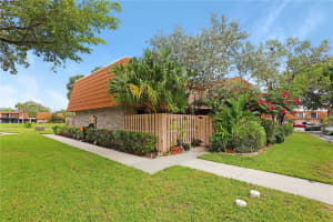 11035 SW 15th Manor, Davie, FL 33324, Sold 01/12/24