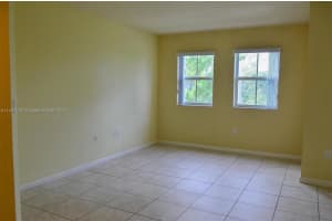 8960 NW 97th Ave Apt 212, Medley, FL 33178, Sold 04/17/24