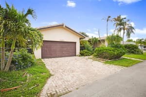 4404 Queen Palm Ln, Tamarac, FL 33319, Sold 02/23/24
