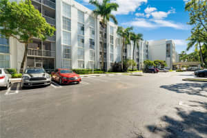 9725 NW 52nd St APT 308, Doral, FL 33178, Sold 02/14/24