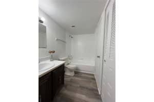 492 Nw 165th St Rd C-611 Miami, FL 33169 - MLS#A11478537