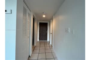 492 Nw 165th St Rd C-611 Miami, FL 33169 - MLS#A11478537