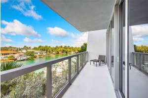 9940 W Bay Harbor Dr 3h n, Bay Harbor Islands, FL 33154, Sold 06/14/24