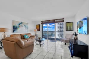 5701 Collins Ave APT 611, Miami Beach, FL 33140, Sold 04/15/24