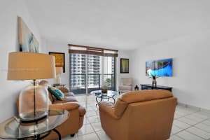 5701 Collins Ave APT 611, Miami Beach, FL 33140, Sold 04/15/24