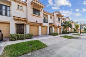 4774 Grand Cypress Cir N, Coconut Creek, FL 33073, Sold 01/09/24