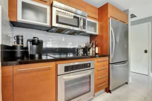 Vizcayne, 253 NE 2nd St APT 1510, Miami, FL 33132, Sold 03/08/24