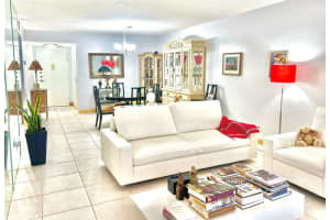 800 Parkview Dr APT 119, Hallandale Beach, FL 33009, Sold 01/08/24