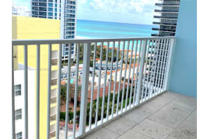 5838 Collins Ave PH-E, Miami Beach, FL 33140, Sold 08/02/24