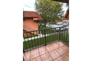 6831 SW 129th Ave APT 6, Miami, FL 33183, Sold 01/16/24