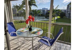 2855 Leonard Dr APT H212, Aventura, FL 33160, Sold 12/01/23