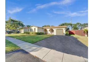 4965 SW 90th Terrace, Cooper City, FL 33328, Sold 02/27/24