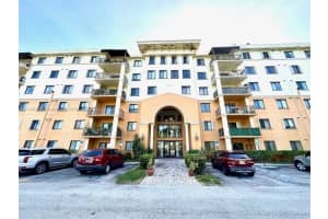 9300 Fontainebleau Blvd E303, Miami, FL 33172, Sold 04/16/24