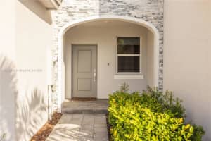 2617 SE 11th St #2617, Homestead, FL 33035, Sold 02/28/24