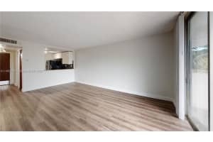 482 NW 165th St a 304, Miami, FL 33169, Sold 02/09/24