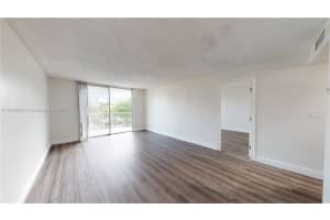 482 NW 165th St a 304, Miami, FL 33169, Sold 02/09/24
