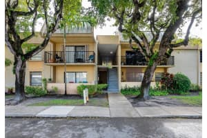 10423 N Kendall Dr APT C109, Miami, FL 33176, Sold 02/15/24