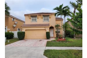 355 NW 158th Ln, Pembroke Pines, FL 33028, Sold 04/15/24