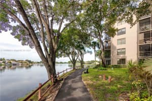 1100 Colony Point Cir APT 114, Pembroke Pines, FL 33026, Sold 04/04/24