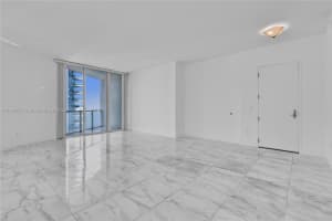 218 SE 14th St, Miami, FL 33131, Sold 03/28/24