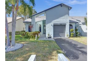 8215 NW 100th Way, Tamarac, FL 33321, Sold 01/16/24