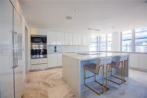 5660 Collins Ave #14c, Miami, FL 33140, Sold 12/12/23