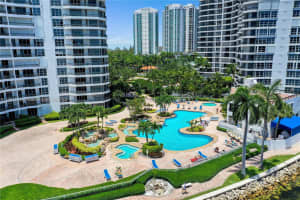 19101 NE 36th Ct, Aventura, FL 33180, Sold 02/12/24