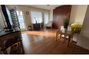 15610 Ne 6th Ave 24b, Miami